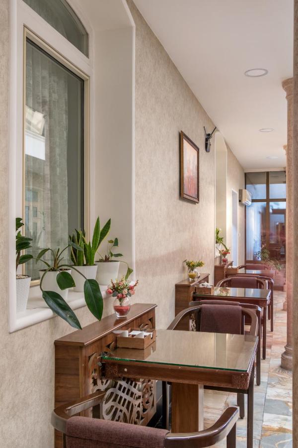 Karavan Street Hotel Tashkent Exterior photo